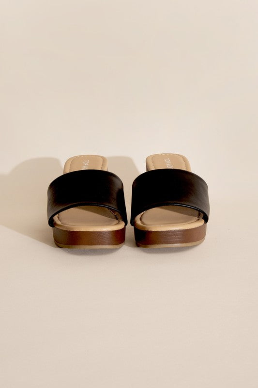 SLIDE MULE HEELS