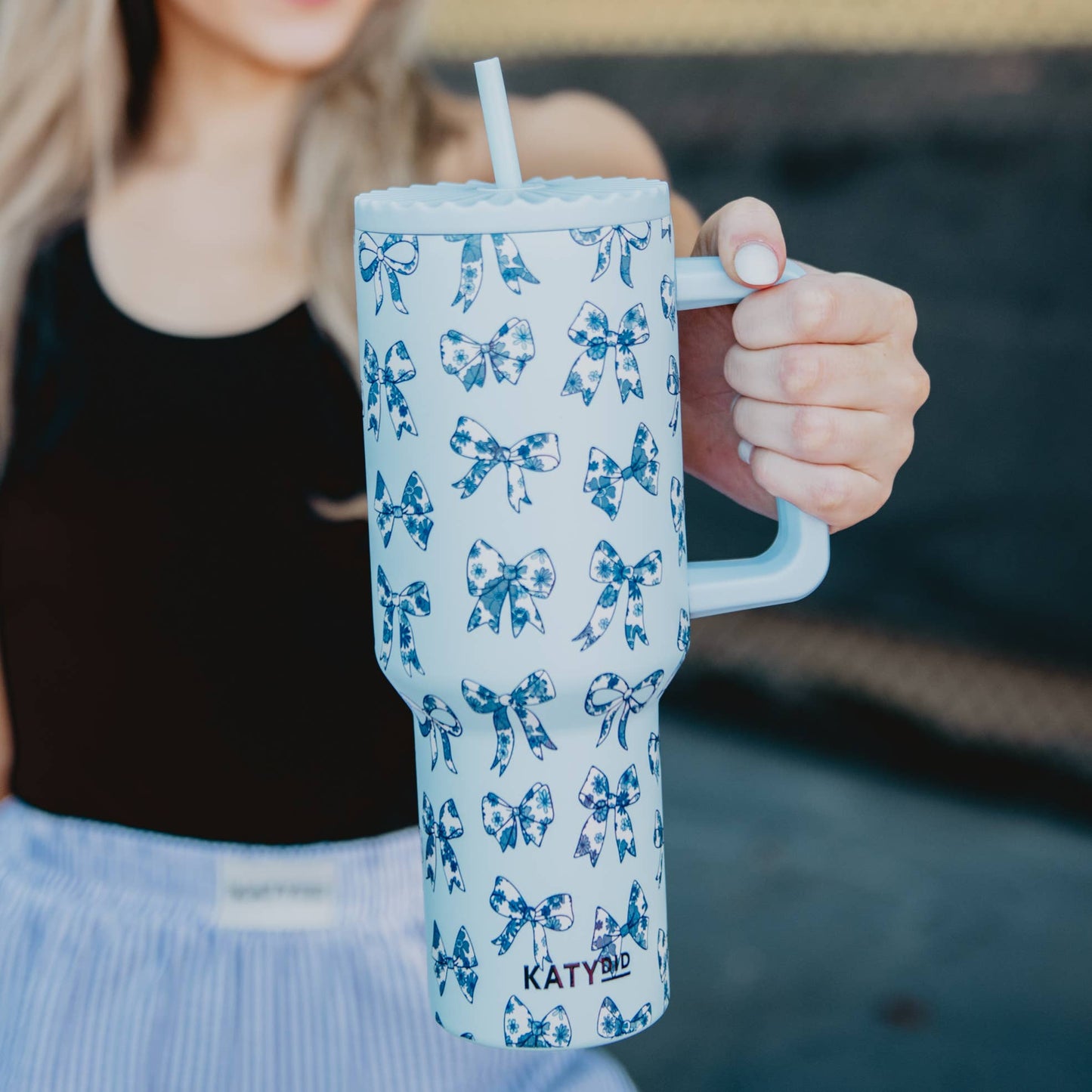Chinoiserie Coquette Bows Light Blue Tumbler