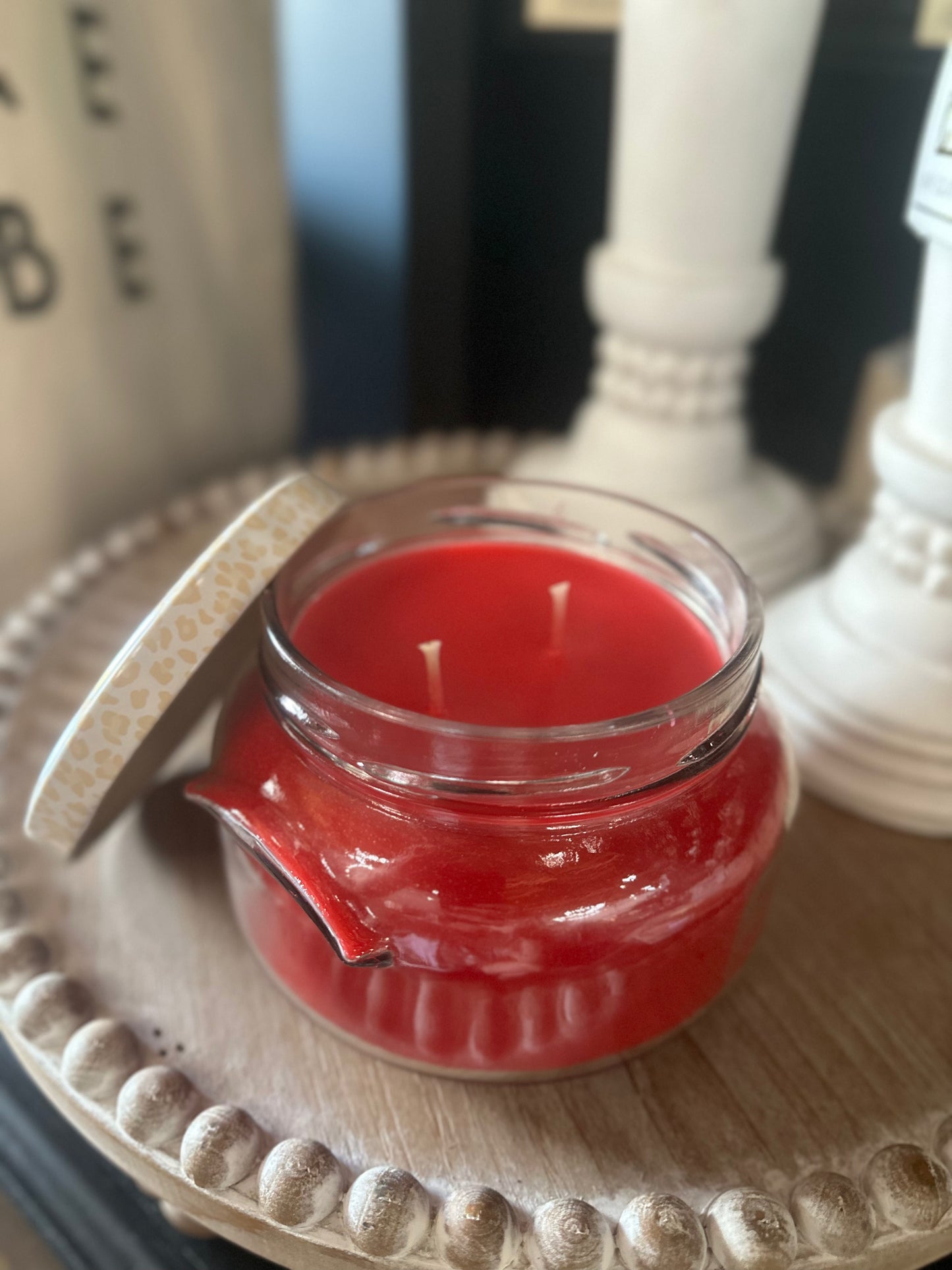 Prestige Candle 22 oz - Frosted Pomegranate