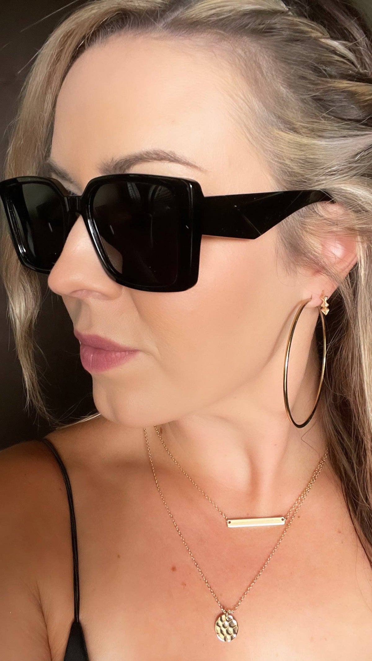 Nova Women's Polarized Medium Rectangle Sunglasses in Black