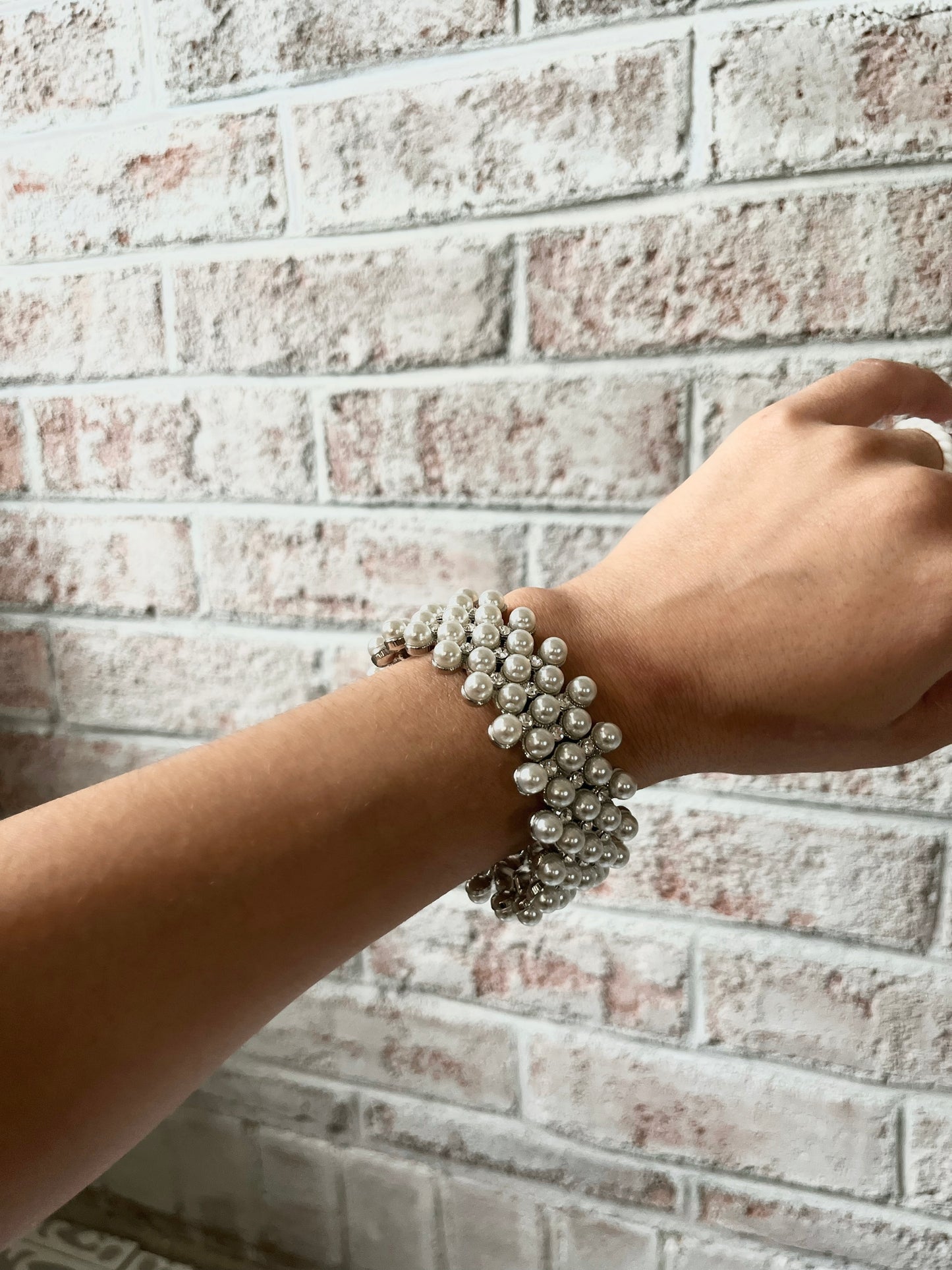 Silver Pearl & Rhinestone Stretch Bracelet