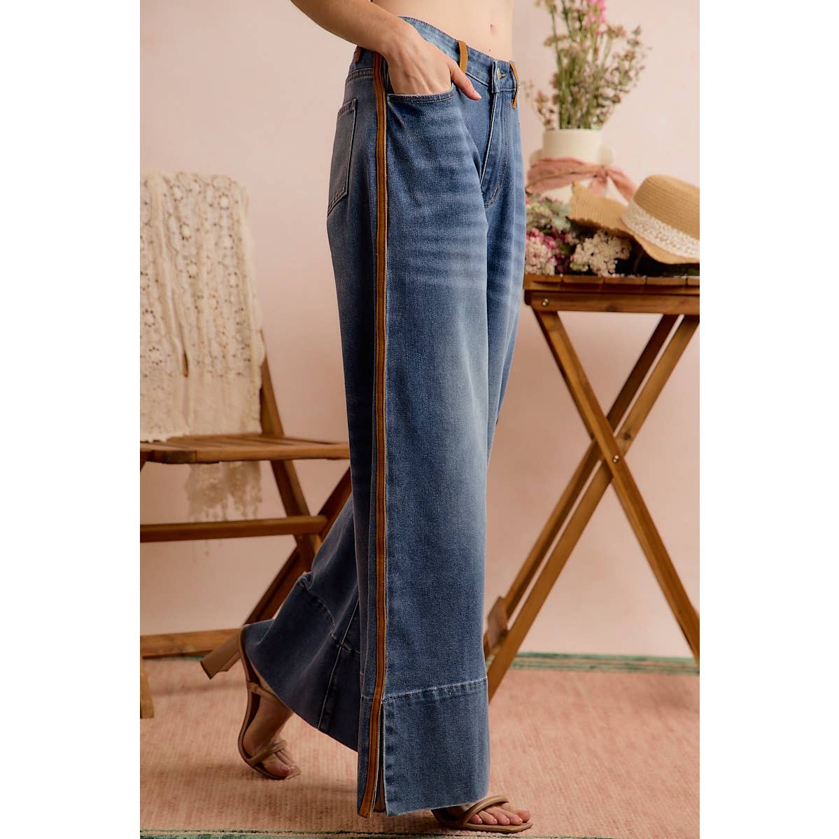 WIDE LEG FLARE WASHED DENIM JEANS WITH SIDE SEAM: DENIM / S