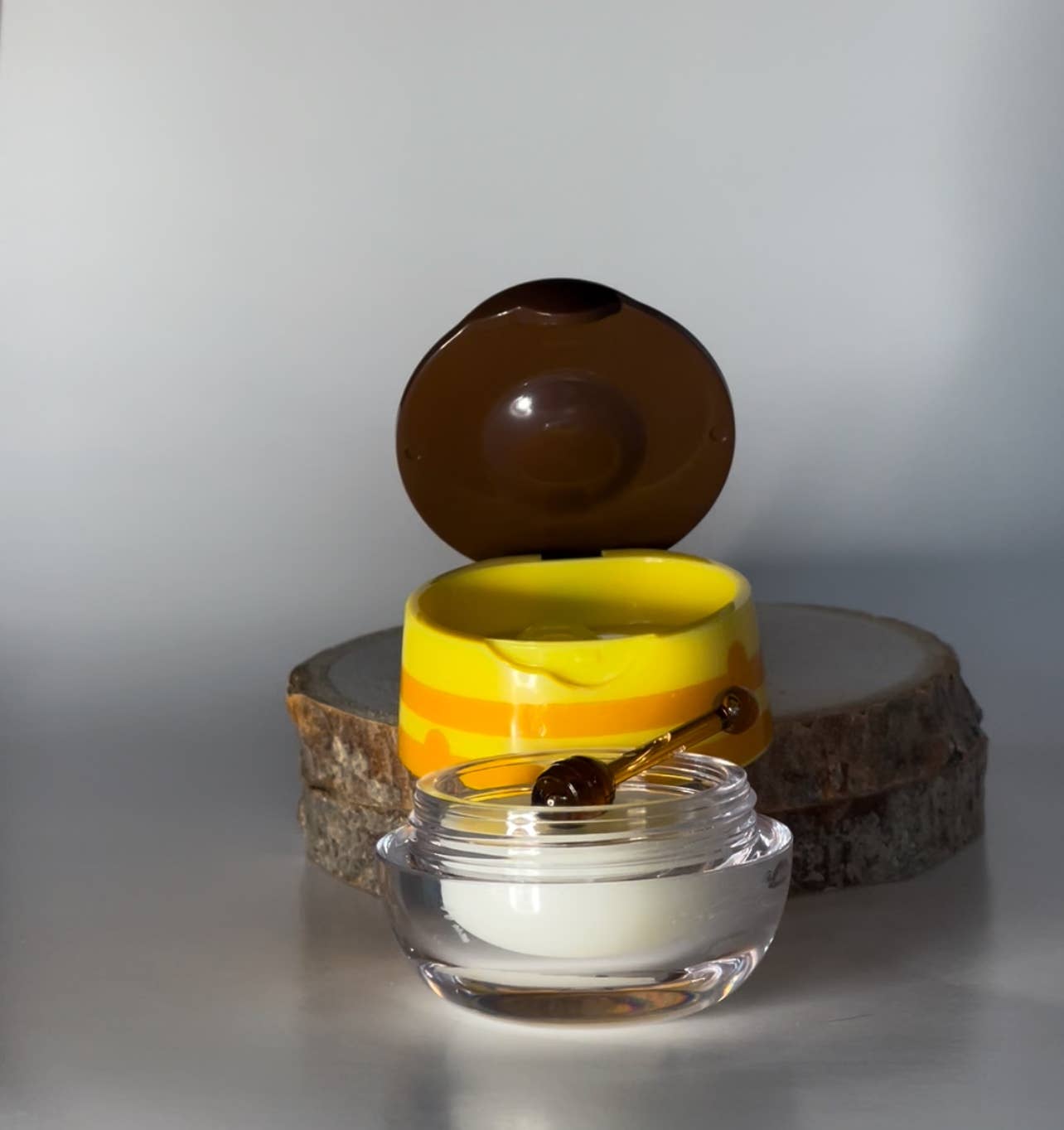 BEESWAX HONEY POT LIP BALM Coco-Vanilla Peach