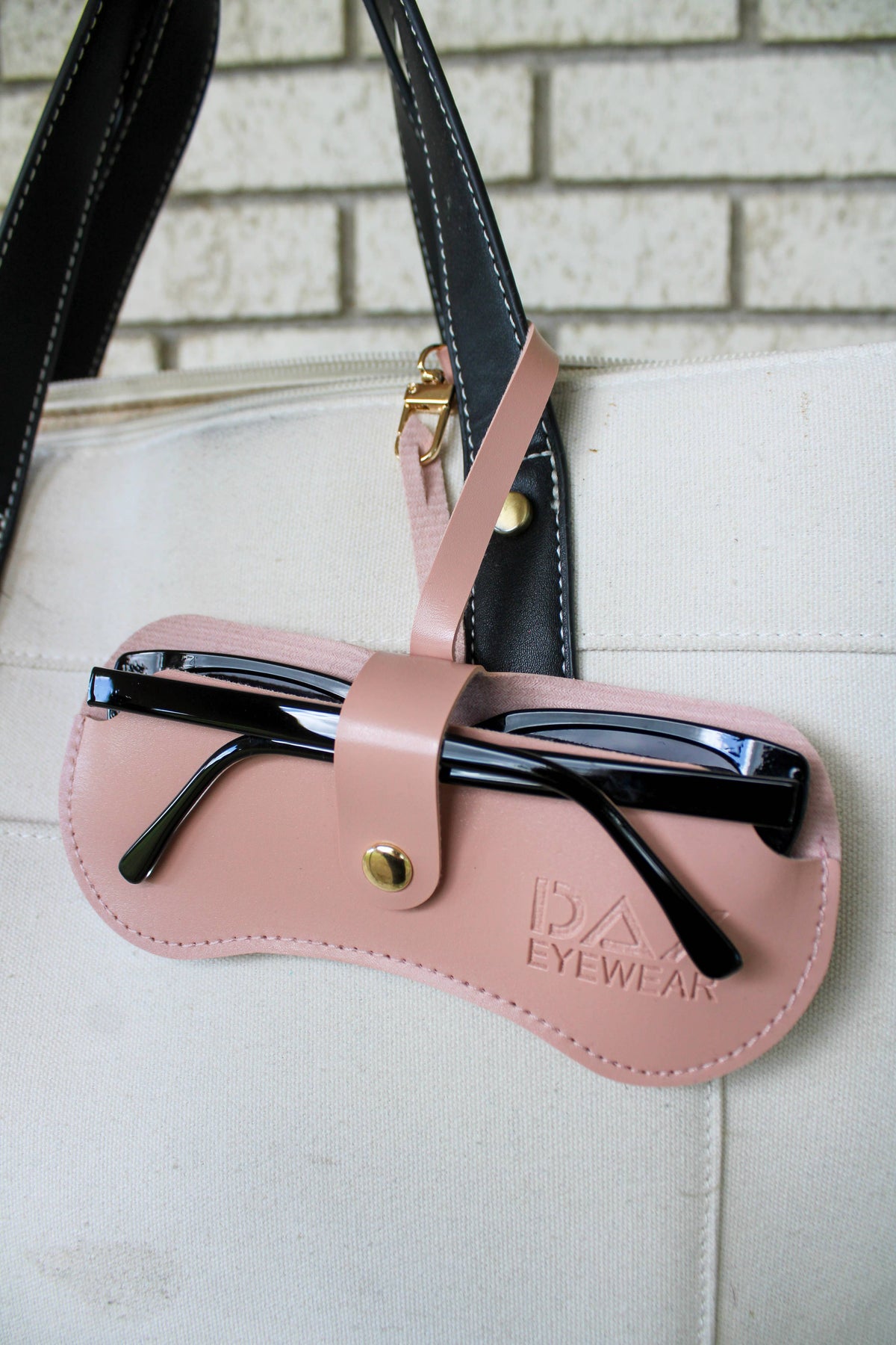 Eyewear Clutch for Sunglasses - Scratch Protection: Cheetah