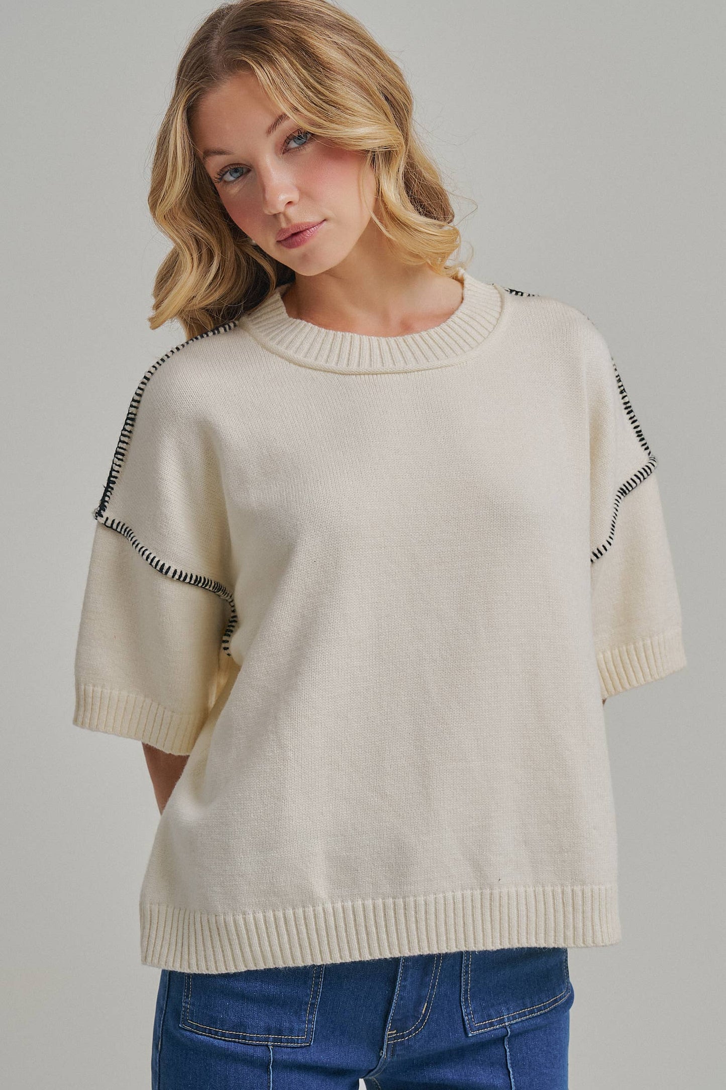 RELAXED FIT SWEATER TOP WITH COLOR STITCH DETAIL_JLT00291-01: OATMEAL/BLACK / S-M-L(2-2-2)