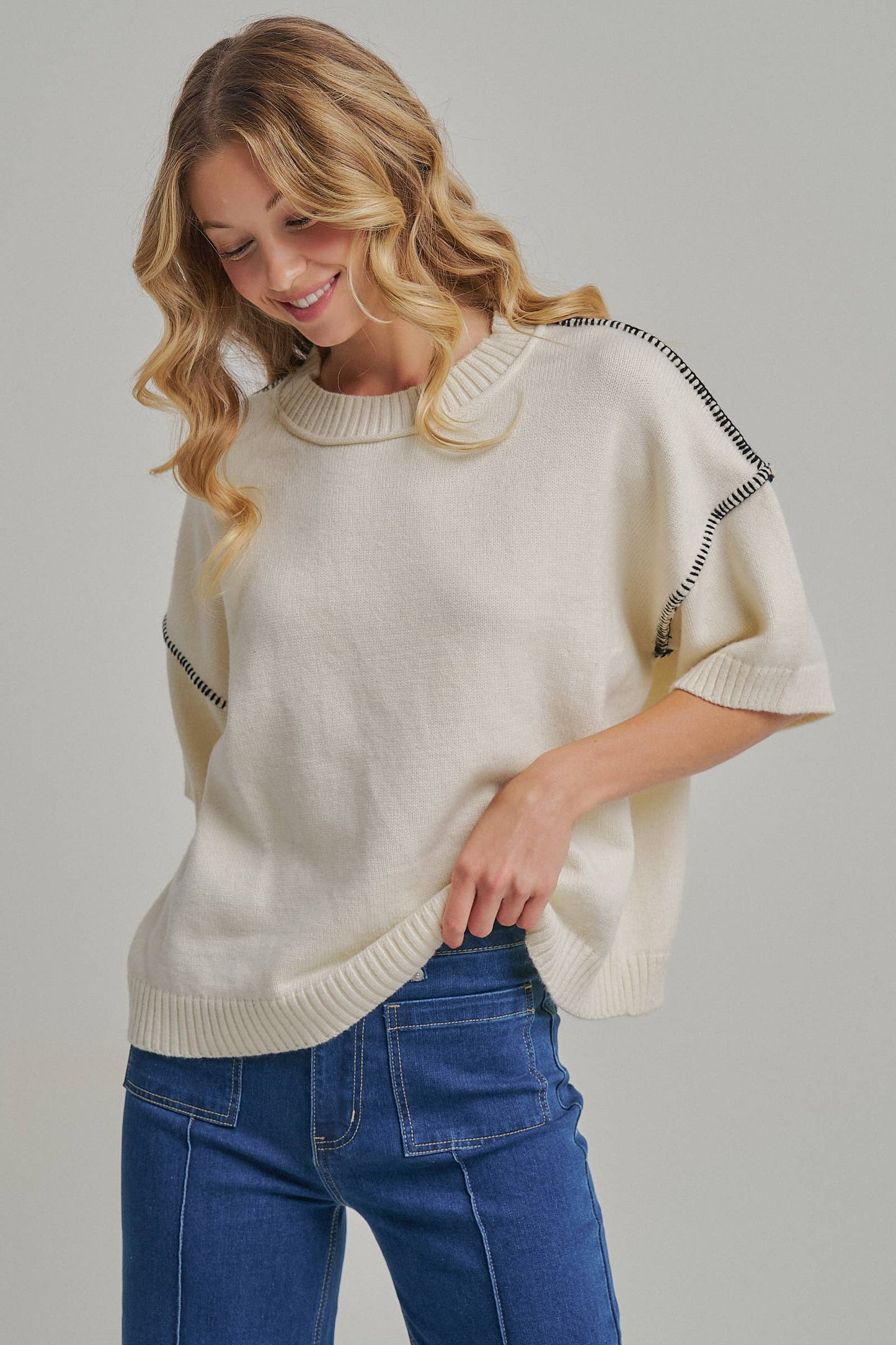 RELAXED FIT SWEATER TOP WITH COLOR STITCH DETAIL_JLT00291-01: OATMEAL/BLACK / S-M-L(2-2-2)
