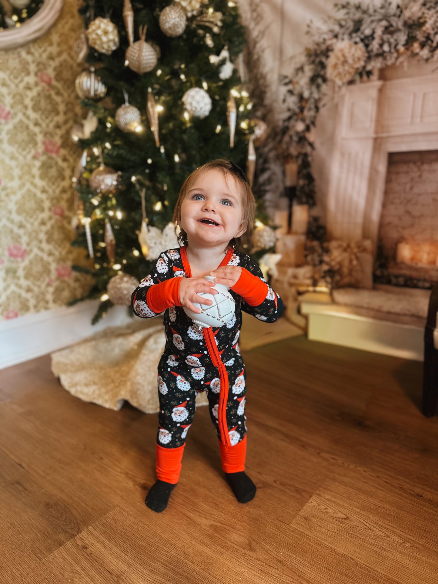 Bamboo Santa Sleeper