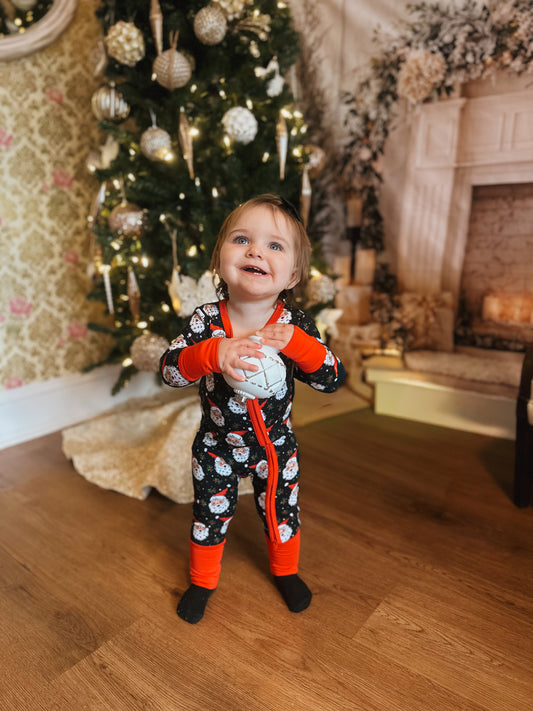 Bamboo Santa Sleeper