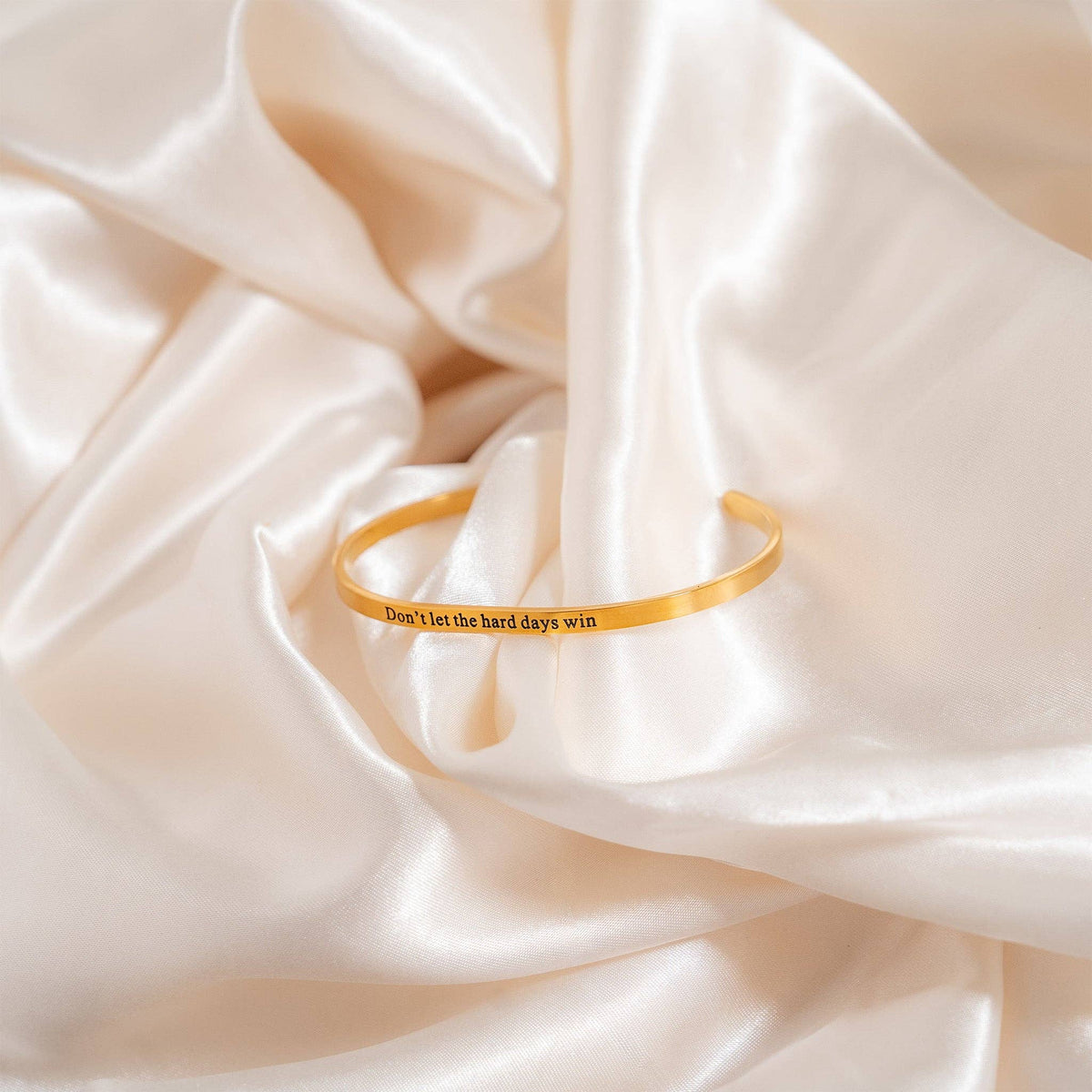 18K Gold PVD Dont let Hard Days Win Engraved Bangle Bracelet: Gold