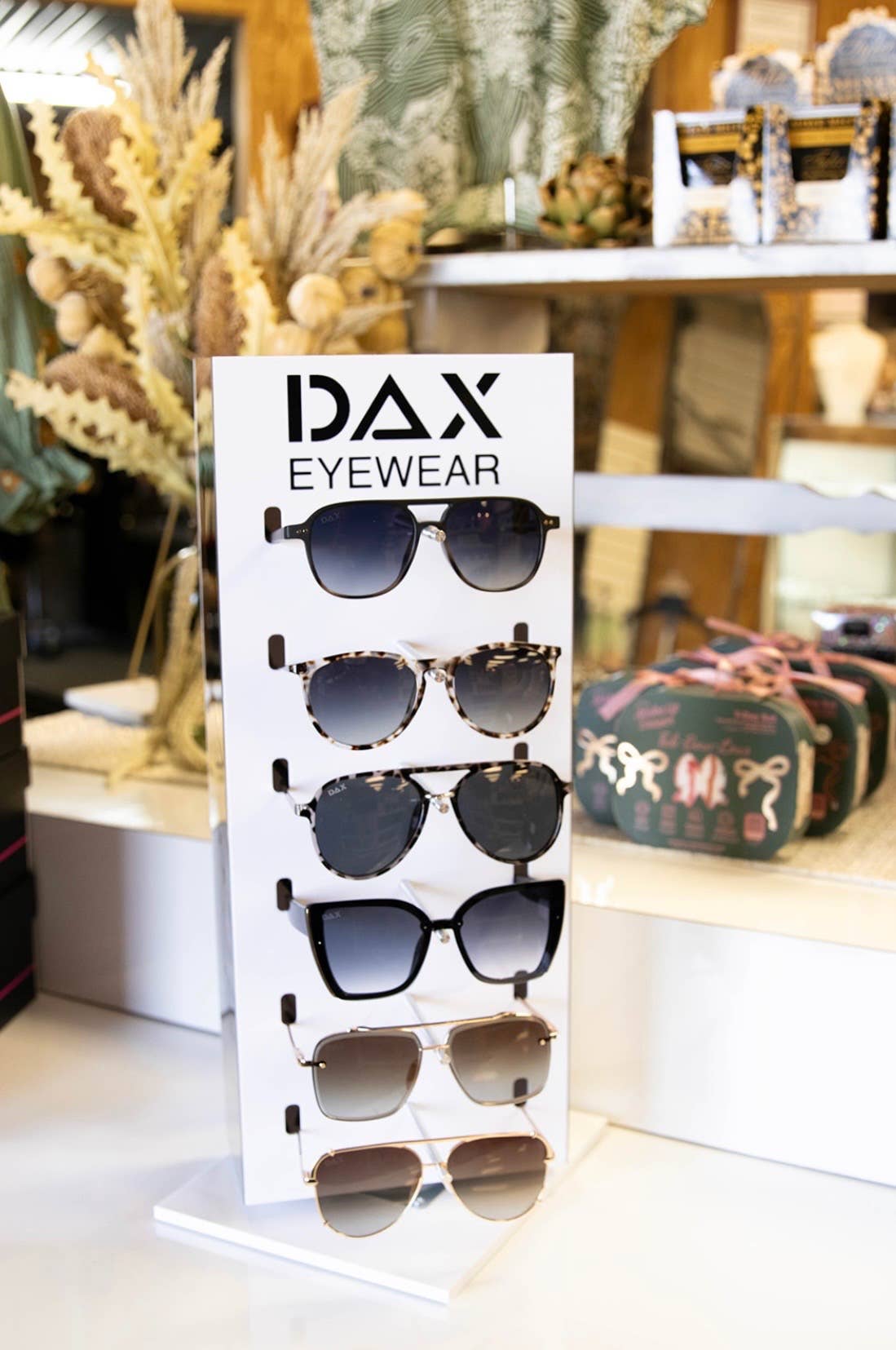 Callie - Medium Cat Eye Sunglasses: Cheetah