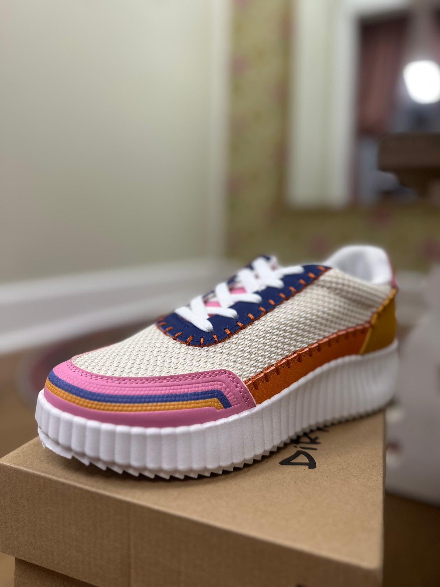Spirited Mesh Sneakers-Pink