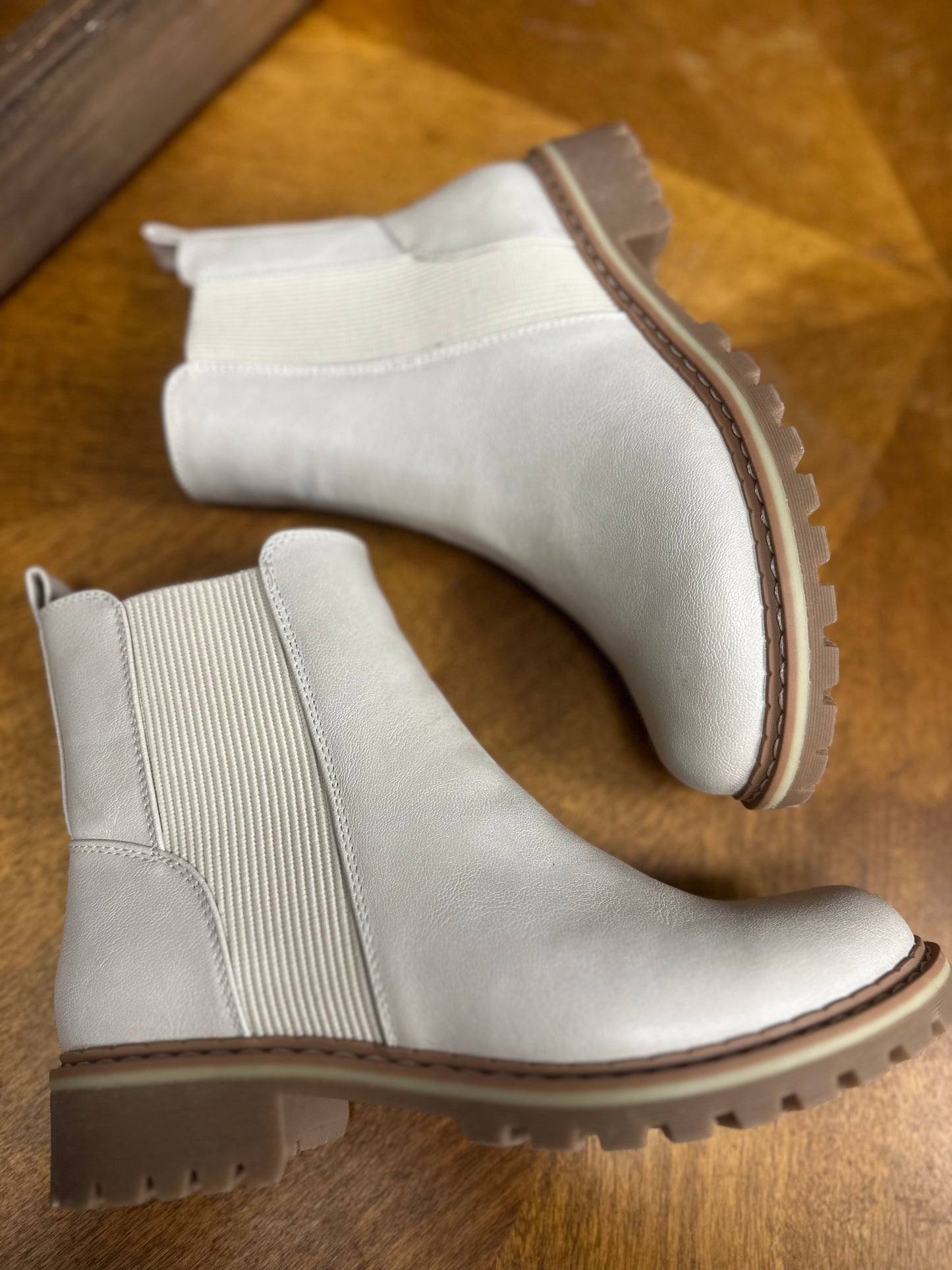 Howl Ivory Chunky Boot