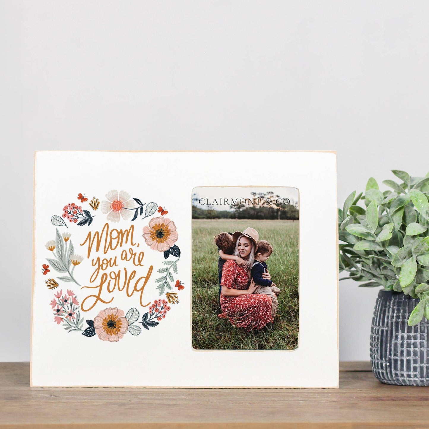 Pretty Things Frame