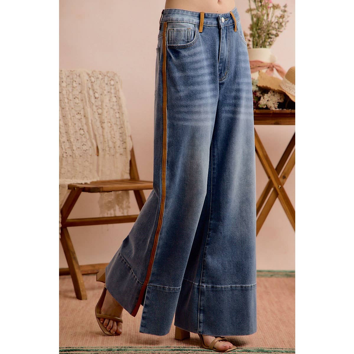 WIDE LEG FLARE WASHED DENIM JEANS WITH SIDE SEAM: DENIM / S