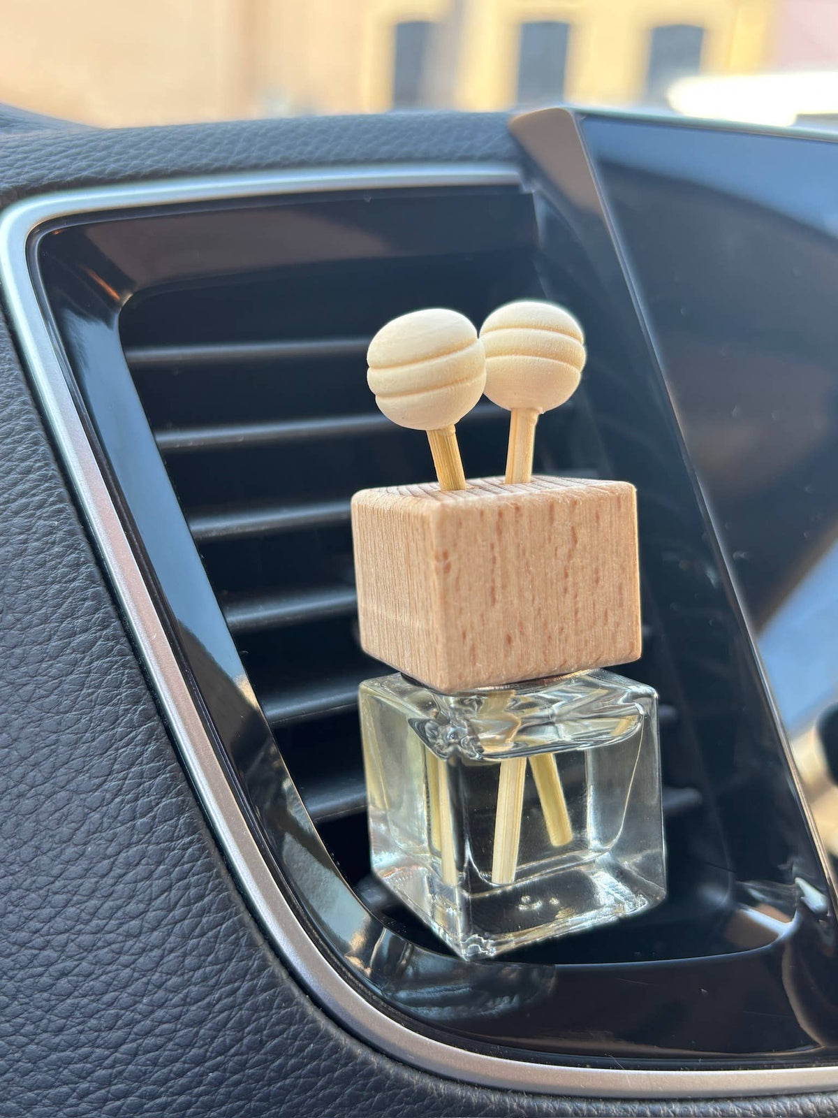 Car Vent Clip Air Freshener | Non-Toxic & Long-Lasting | Clean Fragrance: Amazing Grace