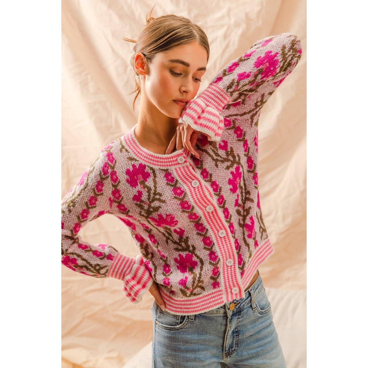 FLORAL INTARSIA BUTTON UP SWEATER CARDIGAN: LT BLUE / M