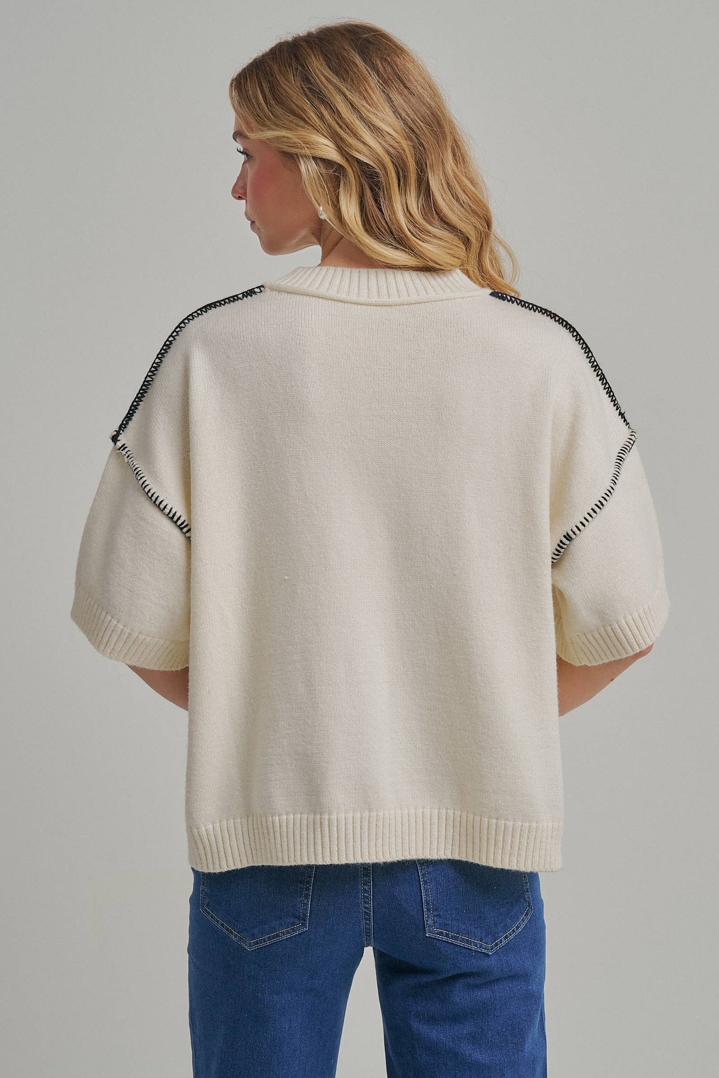 RELAXED FIT SWEATER TOP WITH COLOR STITCH DETAIL_JLT00291-01: OATMEAL/BLACK / S-M-L(2-2-2)