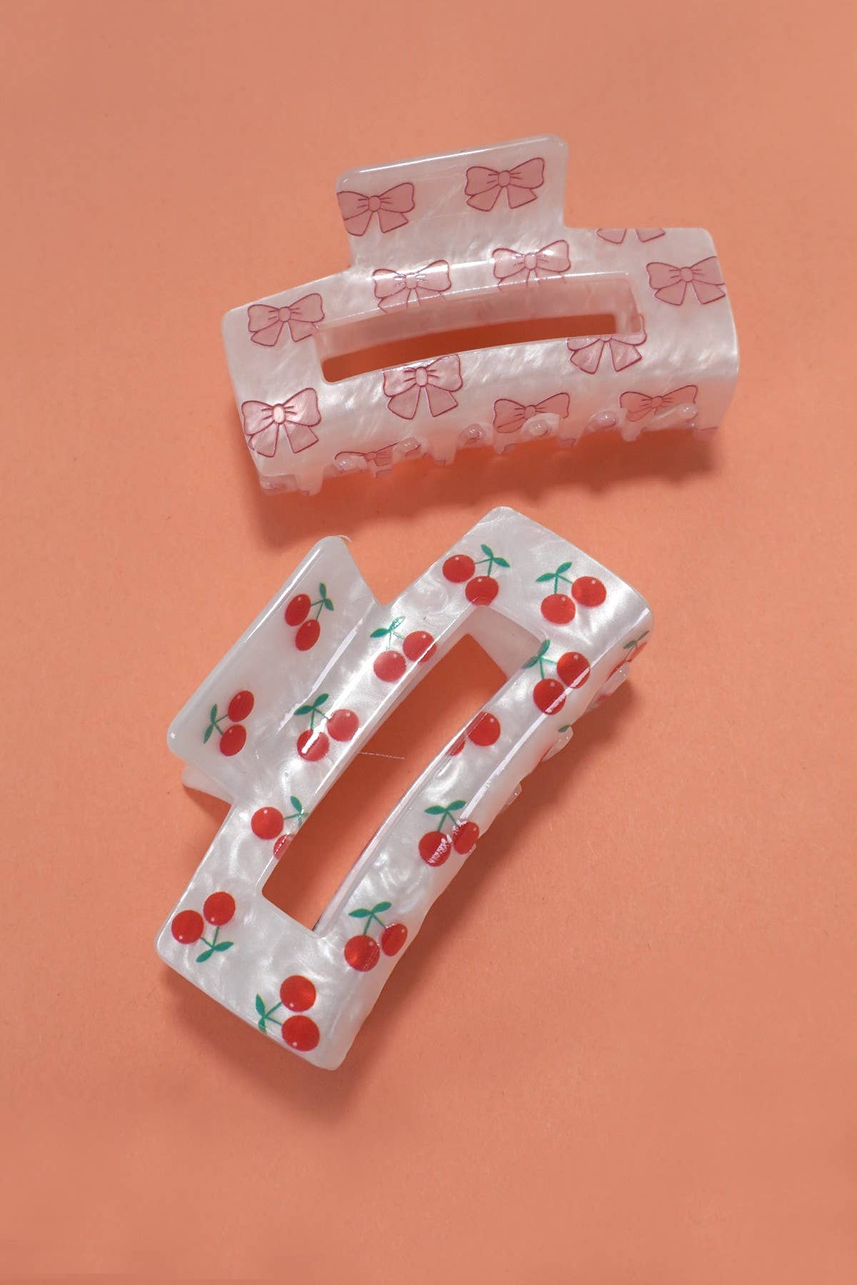 JUMBO CHERRY CLAW CLIP